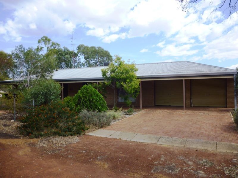 42 Osnaburg Road, York WA 6302