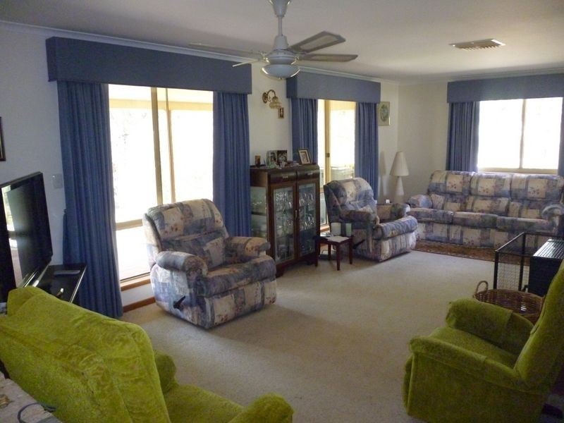 42 Osnaburg Road, York WA 6302