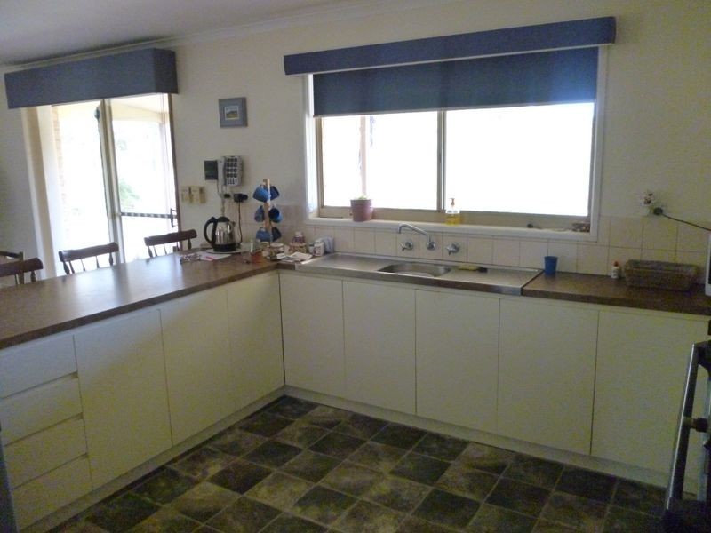 42 Osnaburg Road, York WA 6302