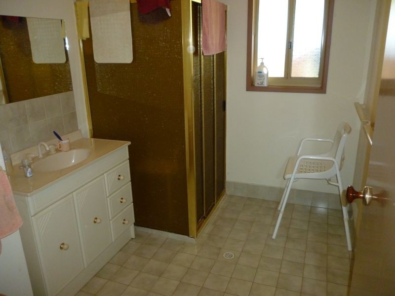 42 Osnaburg Road, York WA 6302