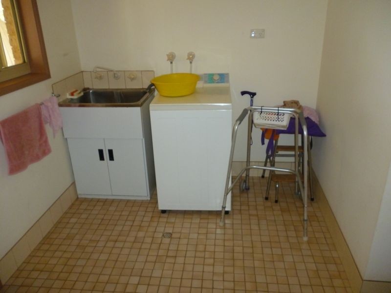 42 Osnaburg Road, York WA 6302