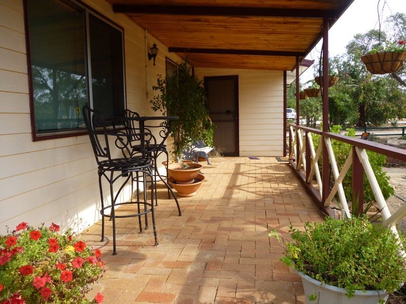 8 Spencers Brook Road, York WA 6302