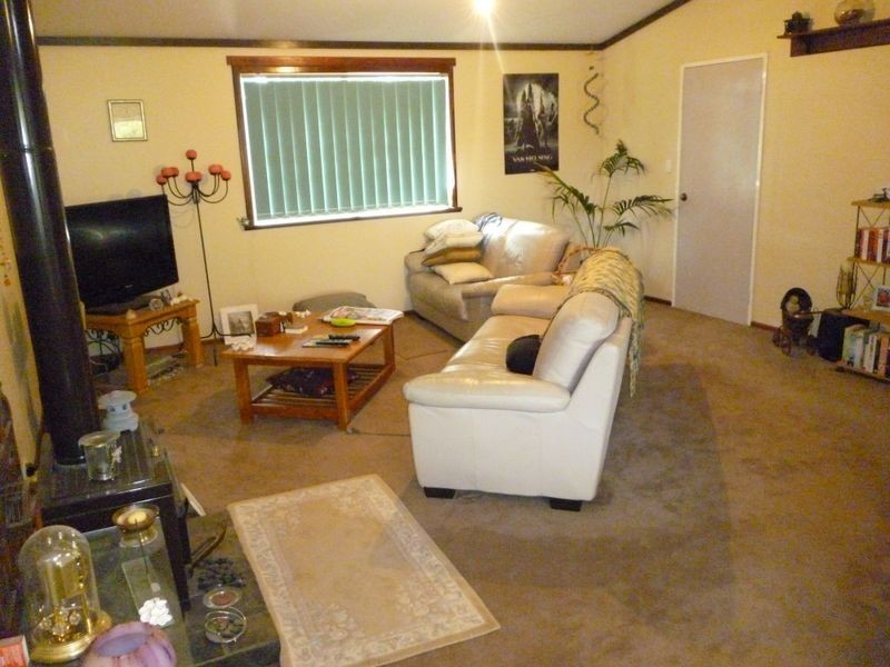 8 Spencers Brook Road, York WA 6302