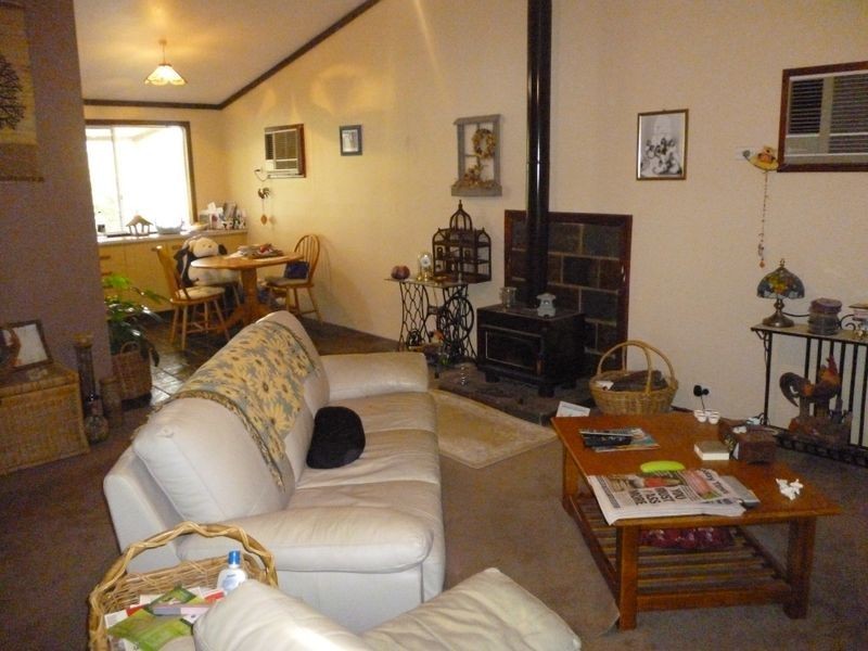 8 Spencers Brook Road, York WA 6302