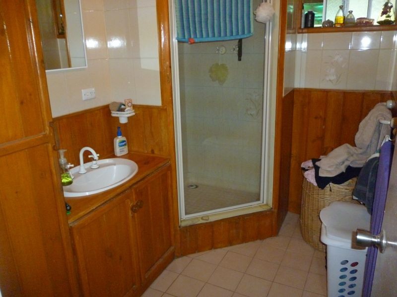 8 Spencers Brook Road, York WA 6302