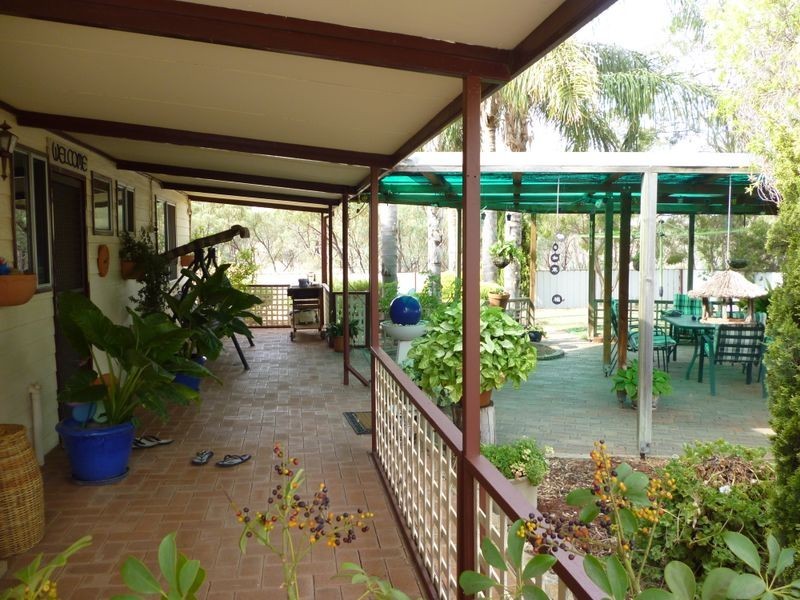 8 Spencers Brook Road, York WA 6302