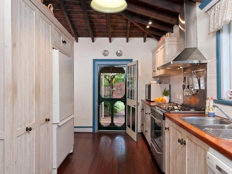 22 Avon Terrace, York WA 6302