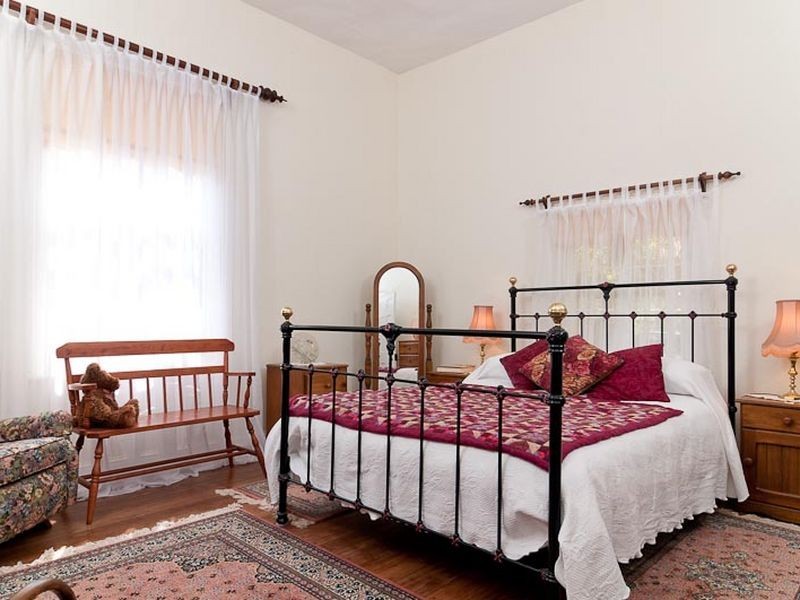 22 Avon Terrace, York WA 6302