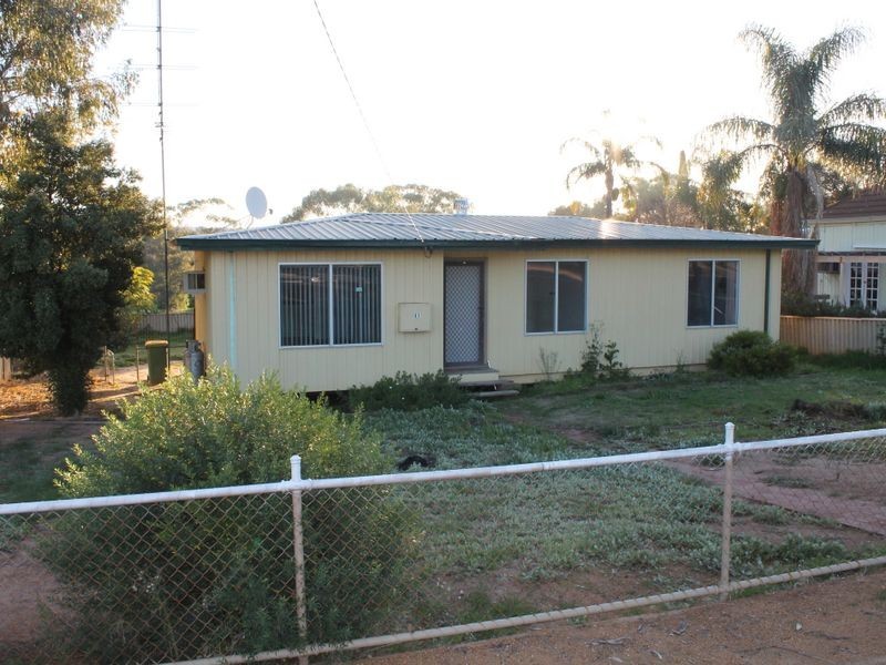 41 Newcastle Street, York WA 6302