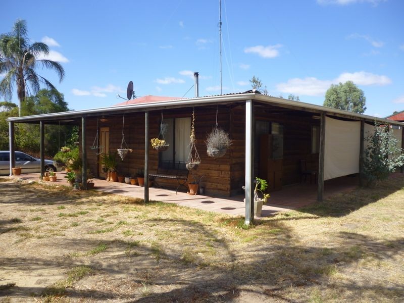 31 & 33 Pelham Street, York WA 6302