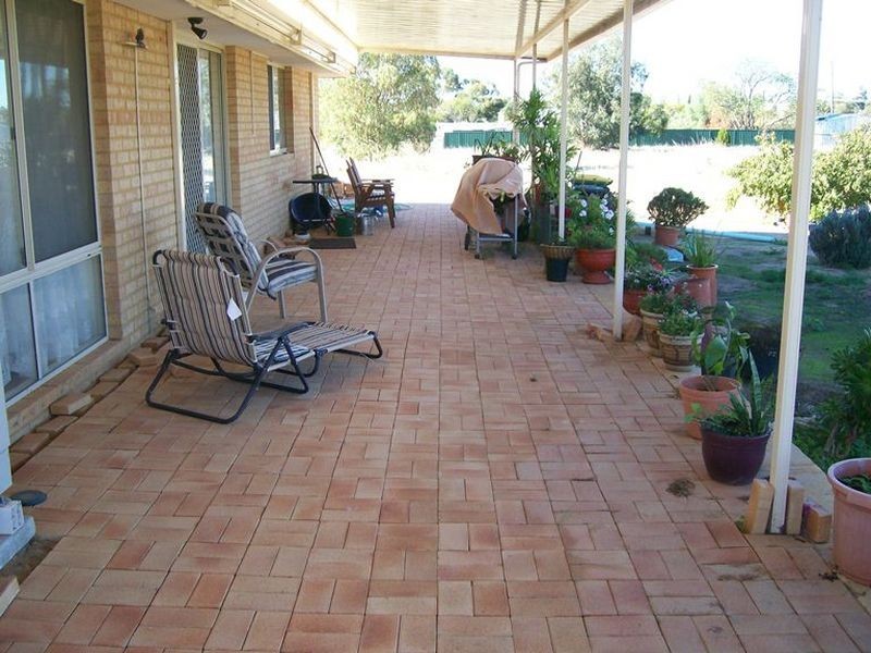 99 Osnaburg Road, York WA 6302