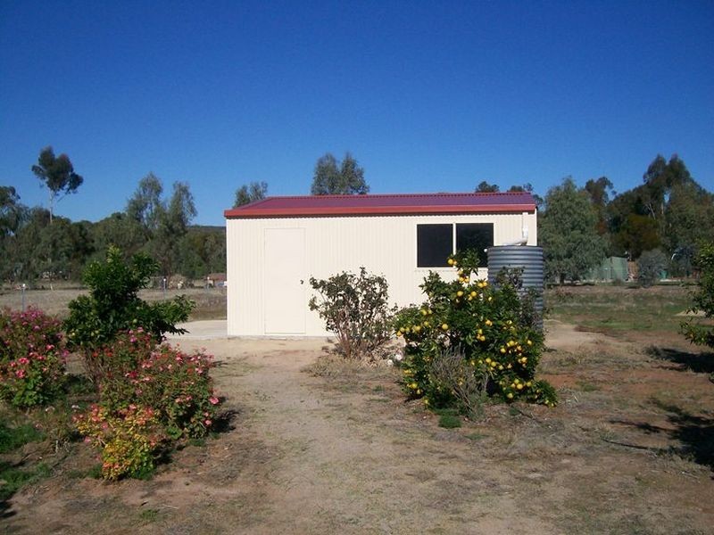 99 Osnaburg Road, York WA 6302