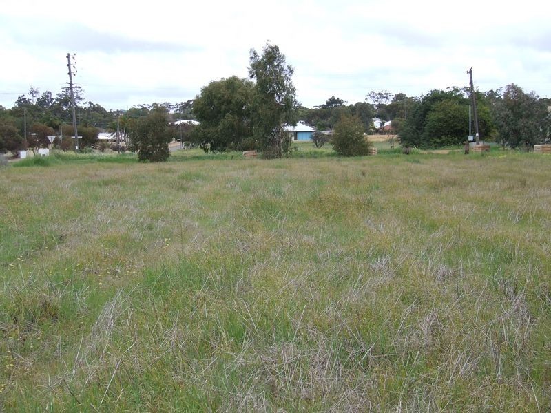 4 Tenth Road, York WA 6302