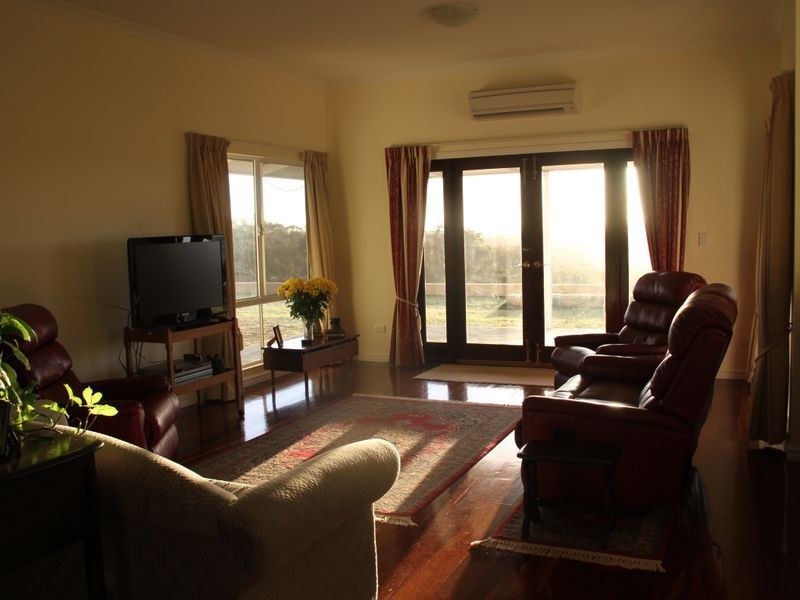 204 Cut Hill Road, Balladong WA 6302