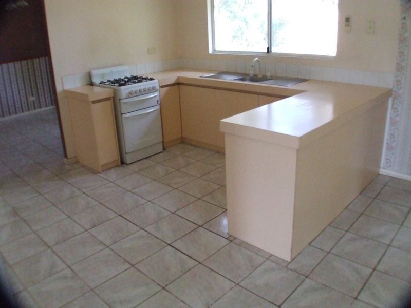 13 Glass Court, York WA 6302