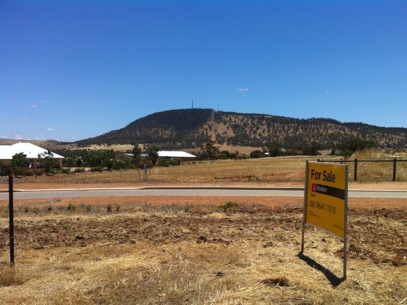 14 Langford Crescent, York WA 6302