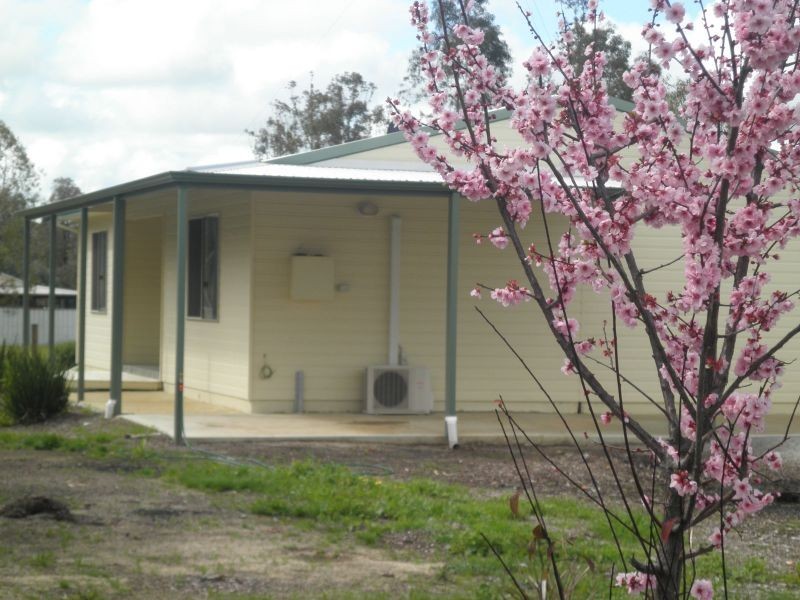 2/2 Eighth Road, York WA 6302