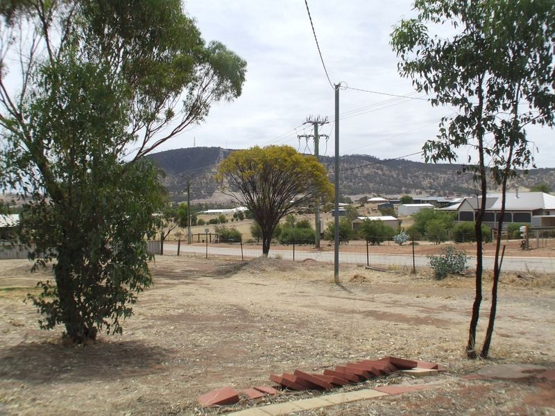 64 Cowan Road, York WA 6302