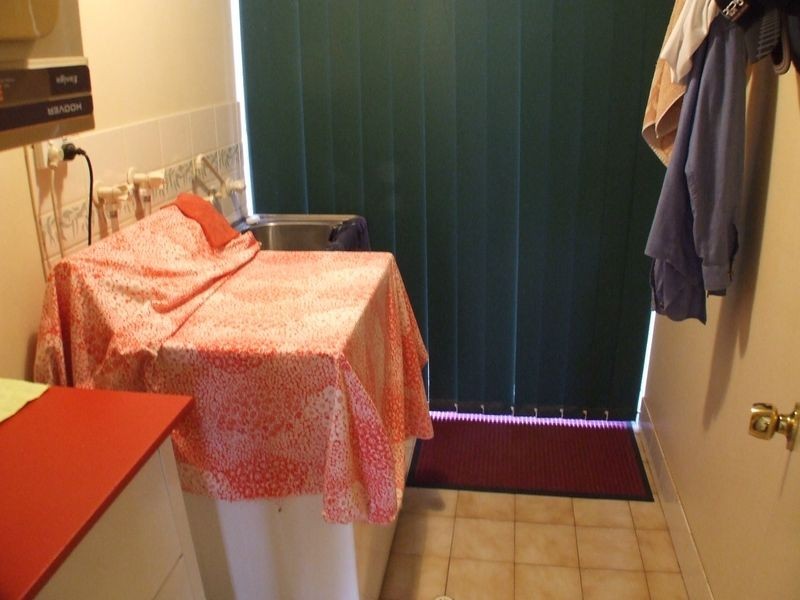 9 Ninth Road, York WA 6302