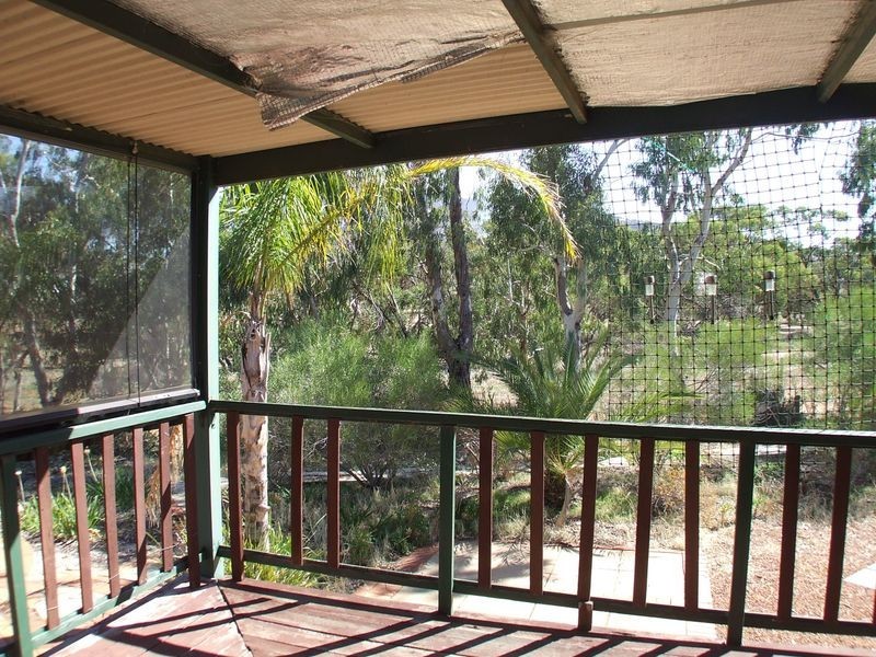 9 Ninth Road, York WA 6302