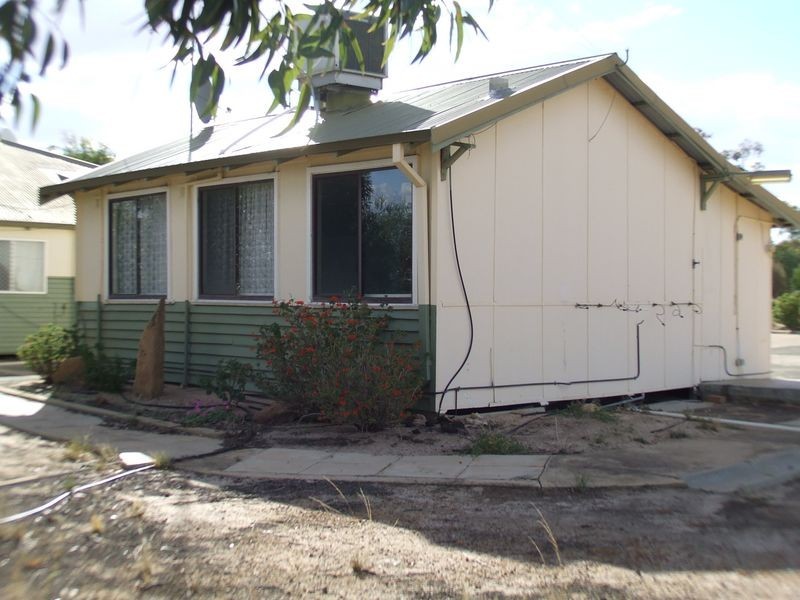 3051 & 305 Soldiers Road, Narembeen WA 6369