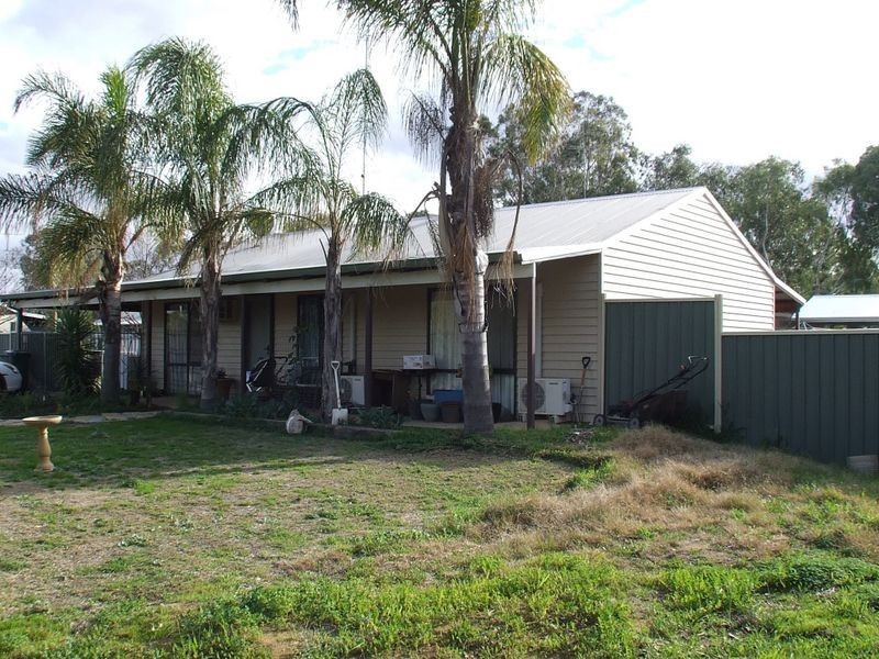 9/2 Eighth Road, York WA 6302