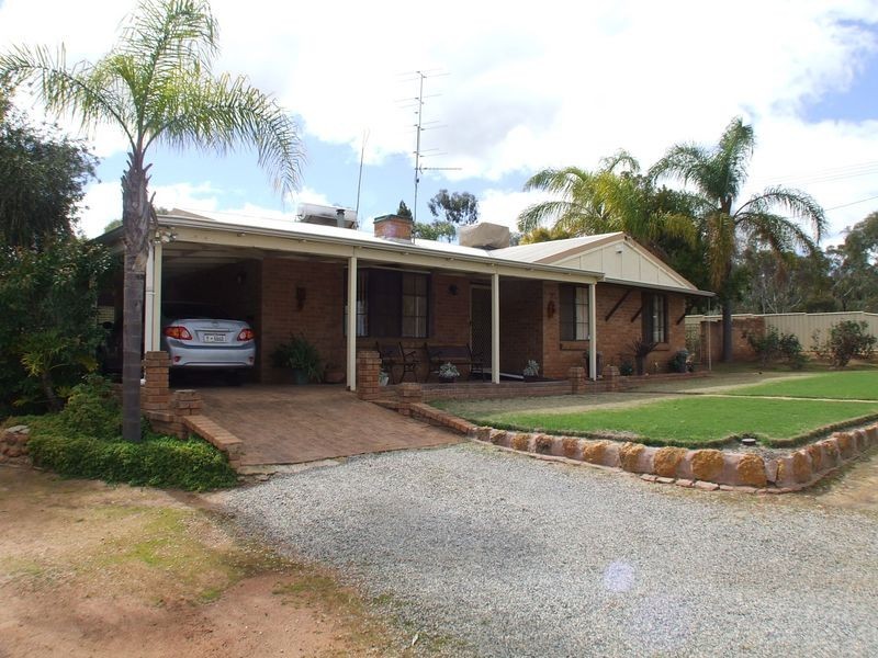 2 Craig Street, York WA 6302