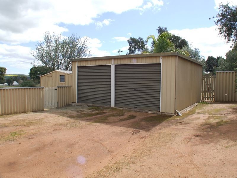 2 Craig Street, York WA 6302