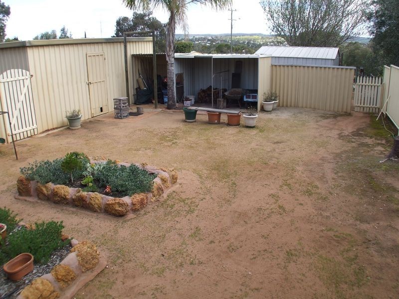 2 Craig Street, York WA 6302