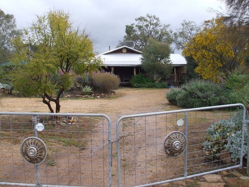 431 Talbot Hall Road, York WA 6302