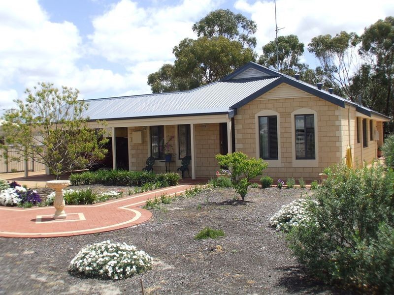 44 South Street, York WA 6302