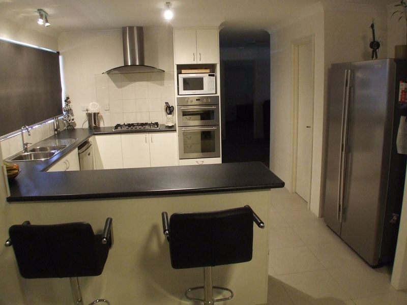 27 Andrews Avenue, York WA 6302