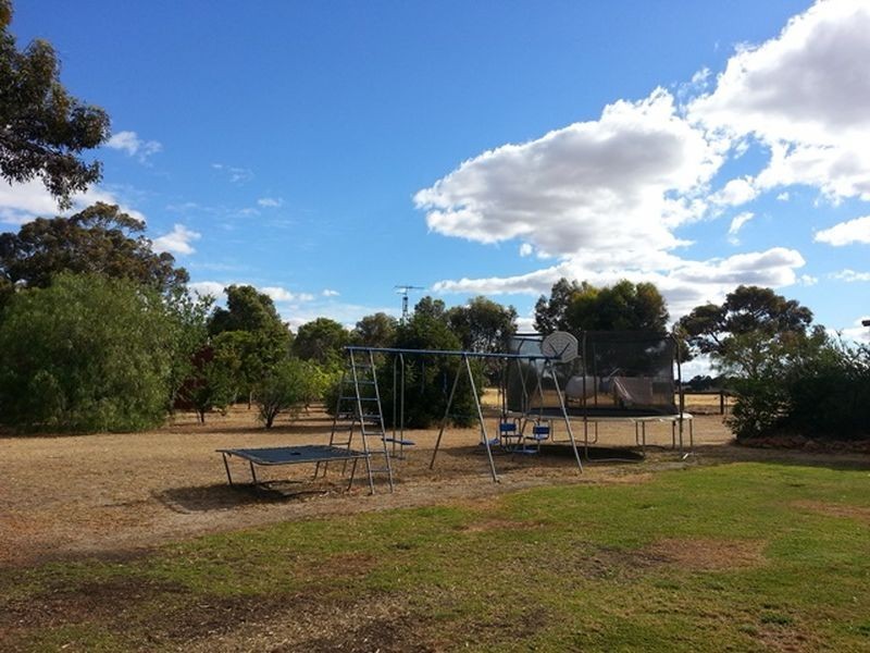 563 Kokendin Road, Beverley WA 6304