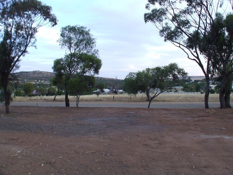 2 Henry Road, York WA 6302