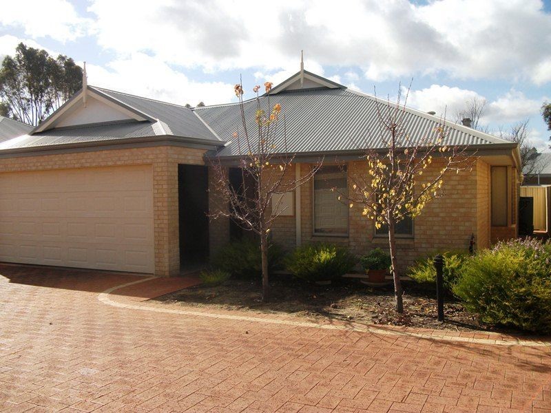 7/9 Joaquina Street, York WA 6302