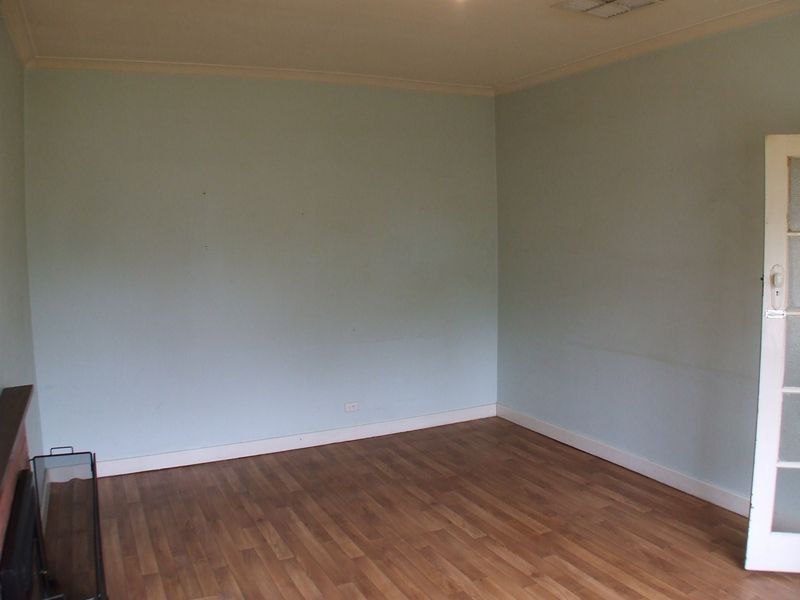 15 Thomson Street, York WA 6302