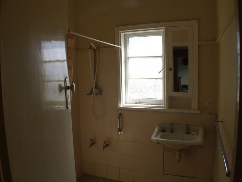 15 Thomson Street, York WA 6302