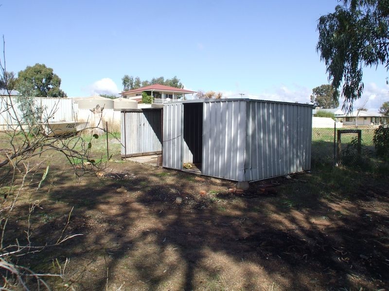 15 Thomson Street, York WA 6302