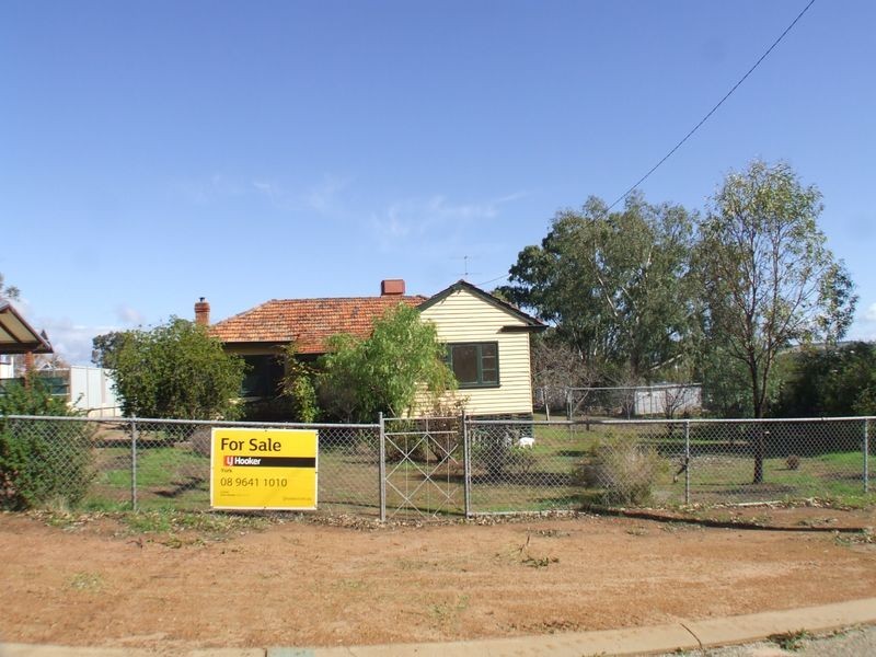 15 Thomson Street, York WA 6302