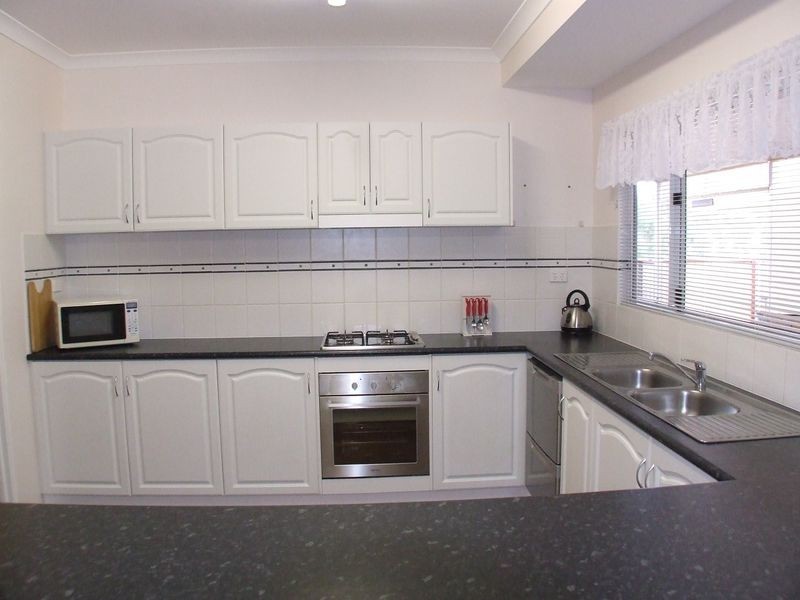 21 Tenth Road, York WA 6302