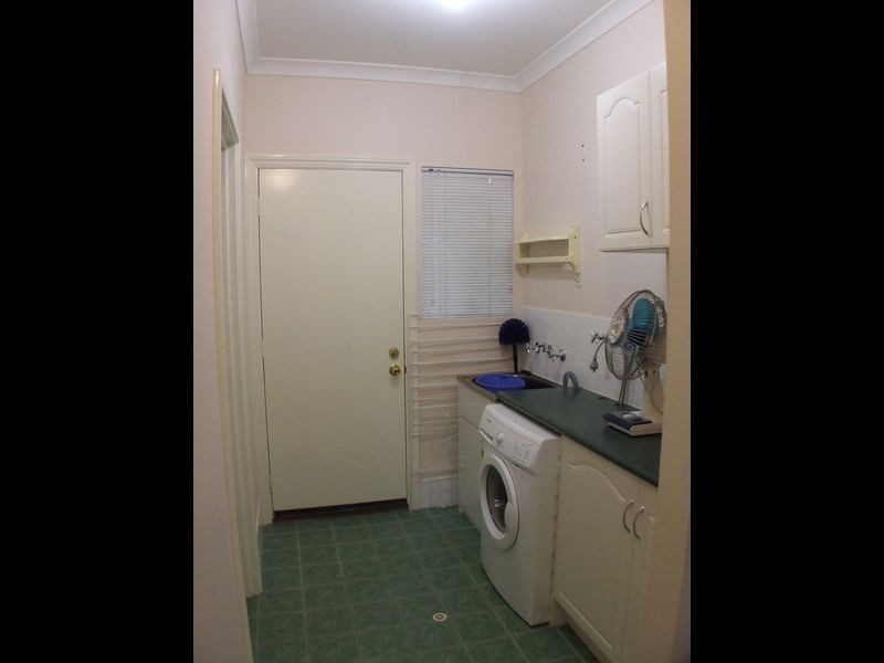 21 Tenth Road, York WA 6302