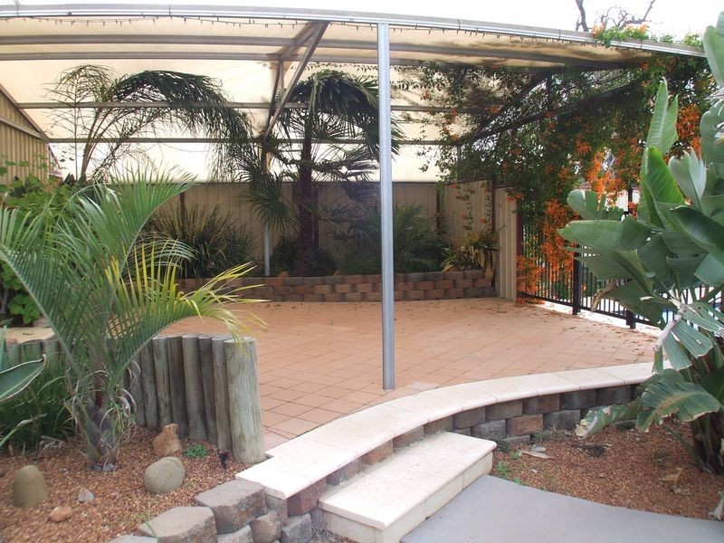 21 Tenth Road, York WA 6302