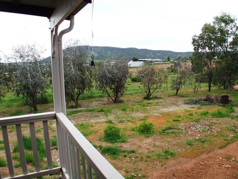 75 Cowan Road, York WA 6302