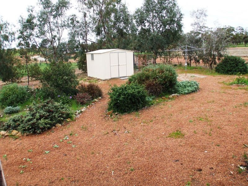 75 Cowan Road, York WA 6302