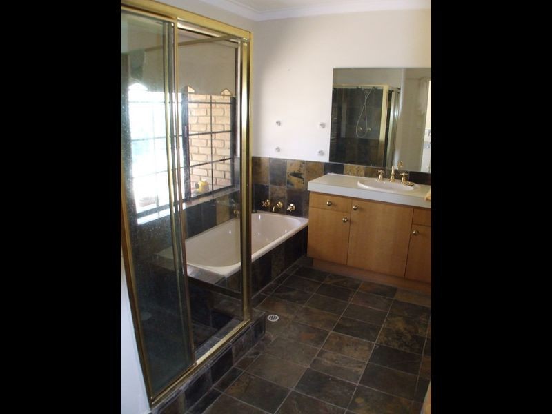 113 Kieara Road, Beverley WA 6304