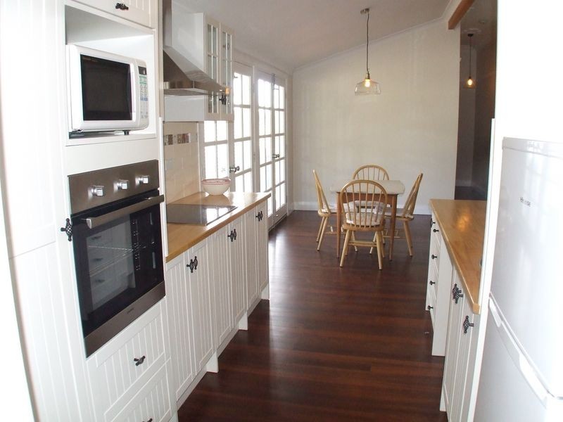 82 Newcastle Street, York WA 6302