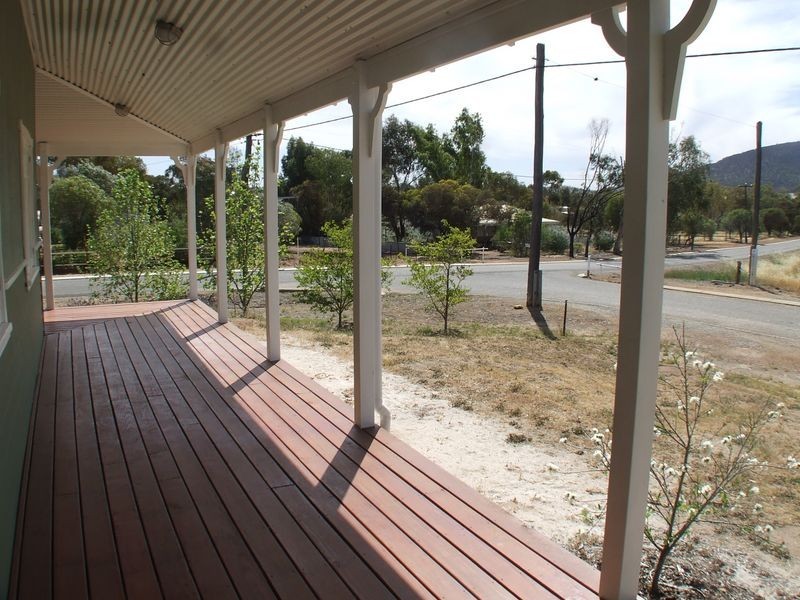 82 Newcastle Street, York WA 6302