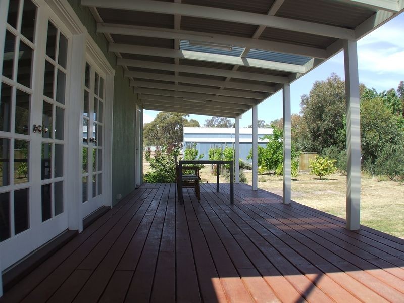 82 Newcastle Street, York WA 6302