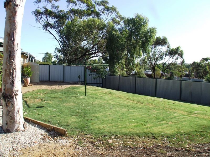 14 Radnor Road, York WA 6302