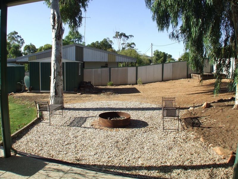 14 Radnor Road, York WA 6302